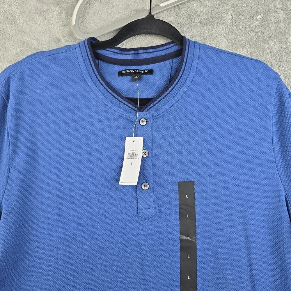 Banana Republic Henley T-Shirt Mens Large Blue Short Sleeve Cotton NWT